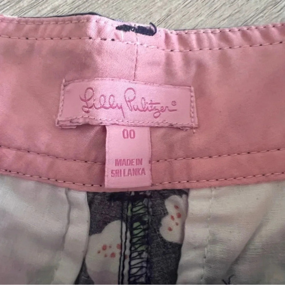 Lilly Pulitzer Foxy Foxglove Callahan Shorts Size XS - Picture 4 of 10
